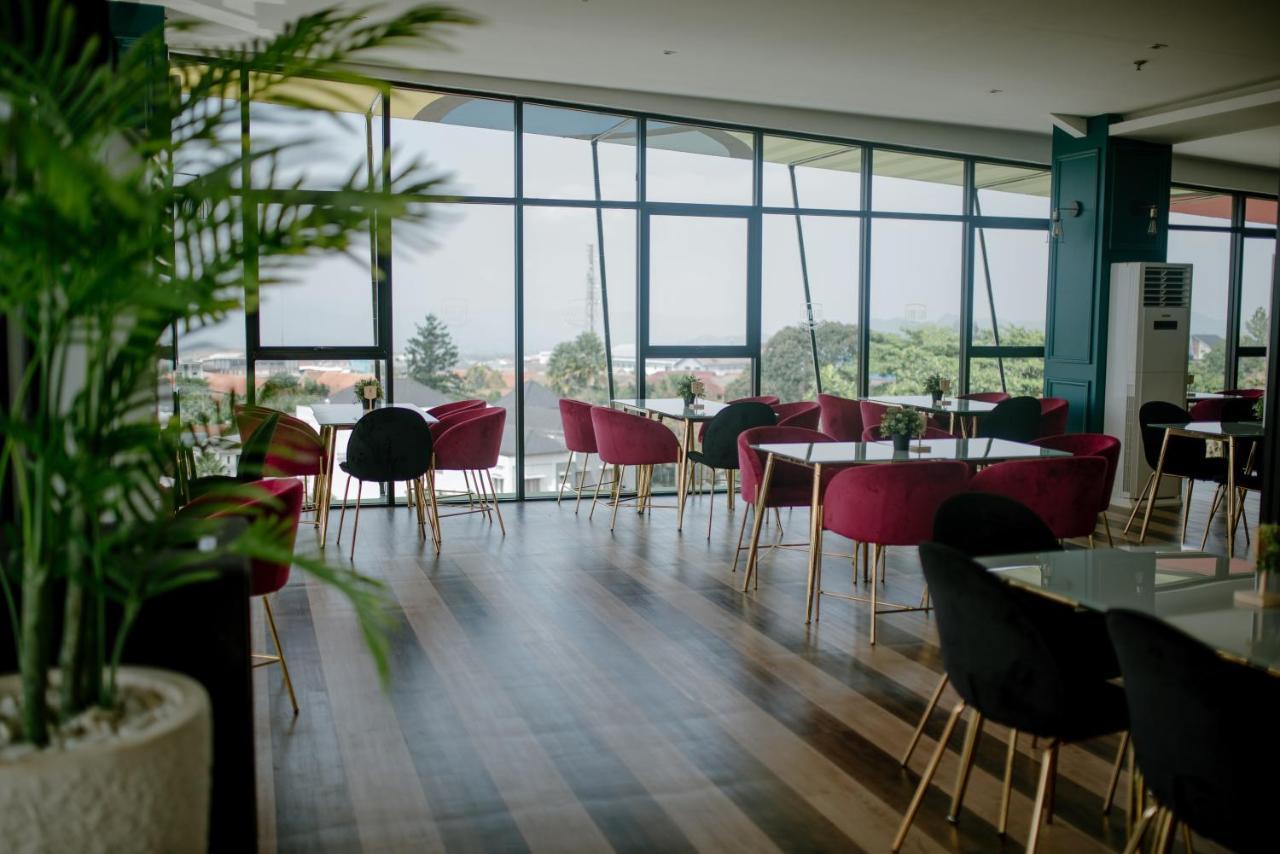 The Bountie Hotel And Convention Centre Sukabumi Exterior photo