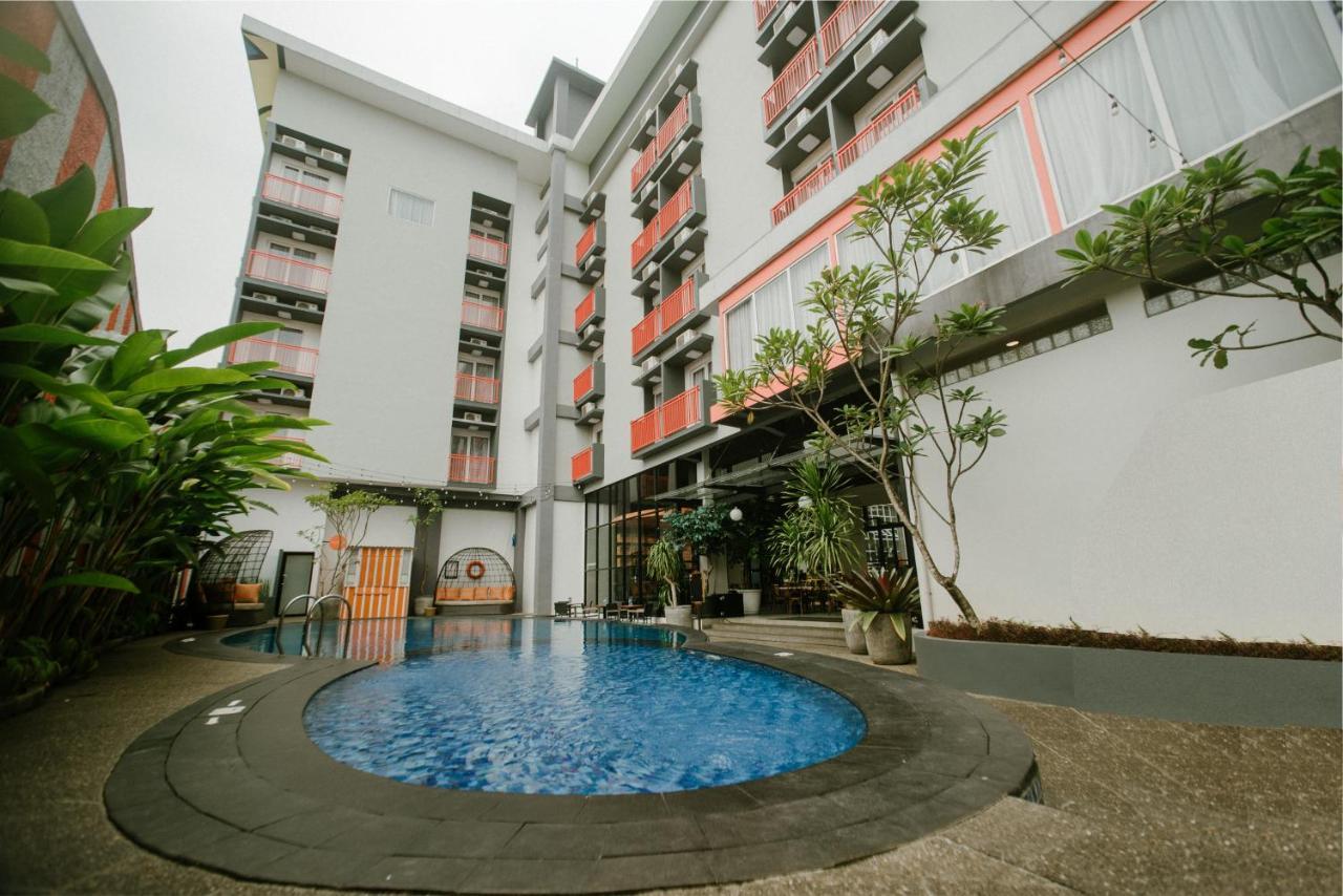 The Bountie Hotel And Convention Centre Sukabumi Exterior photo
