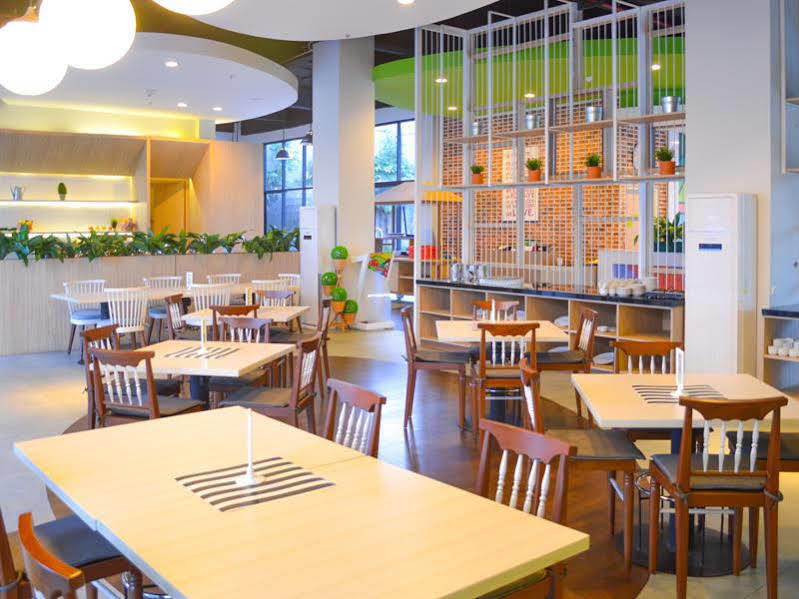 The Bountie Hotel And Convention Centre Sukabumi Exterior photo